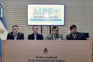Los fiscales Jorge Gómez, Nelia Velázquez, Miguel Fonteina (procurador general de la provincia) y Jorge Cáceres Olivera, el jueves, cuando anunciaron la prisiones preventivas por el caso de Cecilia  