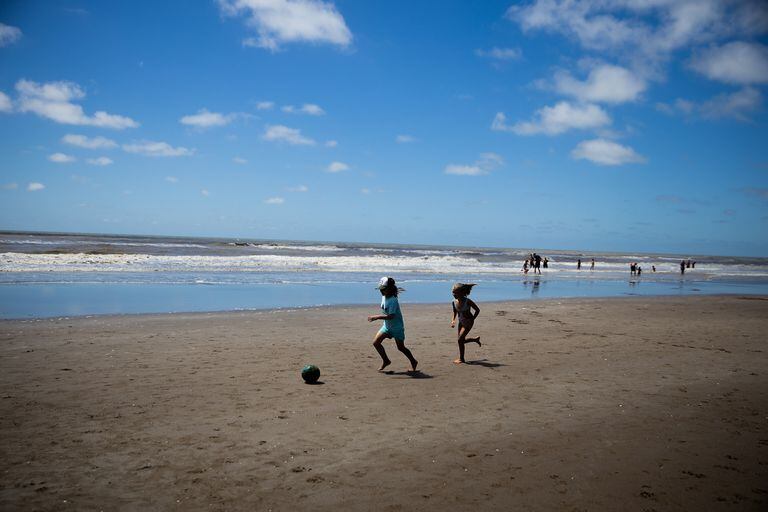 Playa de Santa Teresita, Partido de la Costa, provincia de Buenos Aires. Foto de archivo