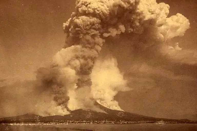 Der heftige Ausbruch des Krakatau-Vulkans: Aufgezeichnetes lautestes Geräusch und wie Blitze Buenos Aires erreichten