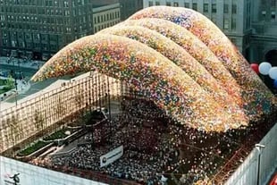 Back then, the balloon release lived with anticipation and anxiety;  Currently, such an event will not be implemented