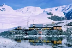 Imágenes de la Antártida. El rescate de la memoria de la "pampa blanca"