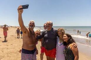 Turistas le piden una selfie al diputado López Murphy