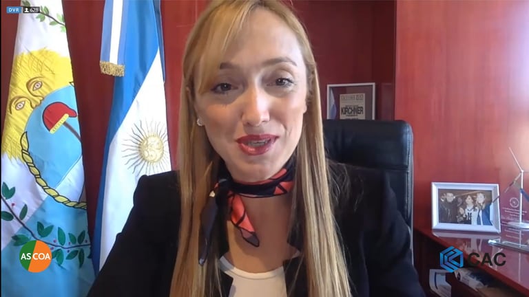 "La camisera argentina tiene que ser la que nos una para lograr este anhelo de la Argentina que nos merecemos", afirmó Sagasti sobre el acuerdo.