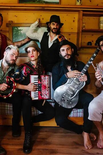La banda argentina que llegó a La Casa de Papel y lleva diez giras por Europa