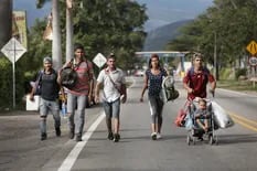 El diario de viaje de los venezolanos que caminan hacia la Argentina