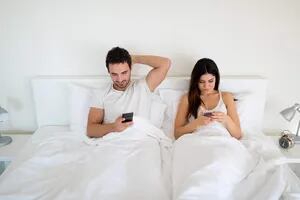 El celular empeora la relación de pareja
