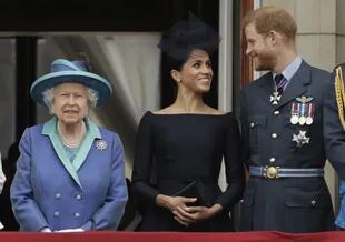 Aunque un portavoz de los duques de Sussex aseguró que Meghan Markle no acompañará al príncipe Harry y el resto de la familia real en el funeral de Felipe por su embarazo, otras fuentes aseguran que "no quiere ser el centro de atención"