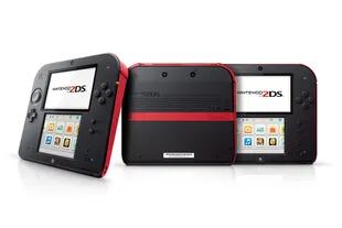 Nintendo lanza una nueva versión de su consola portátil con el modelo 2DS, plano, con dos pantallas y sin bisagra