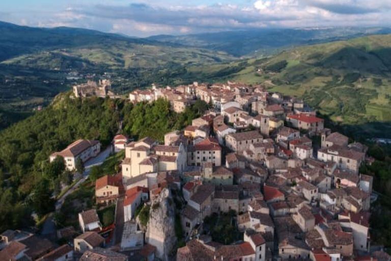 El encantador pueblo de Castropignano, en Italia, ofrece casas a un euro (¡o menos!) para quienes decidan quedarse a vivir en el lugar