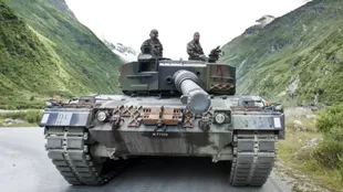 El tipo de munición fabricada para algunos tanques suizos también puede ser utilizada por tanques enviados a Ucrania por Alemania