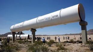 Uno de los tubos donde iría el transporte Hyperloop