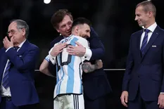 El presidente de Conmebol contó lo que le susurró al oído a Messi antes de que recibiera la Copa del Mundo
