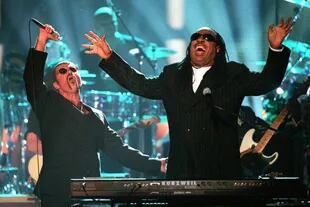 George Michael y Stevie Wonder, en 1997