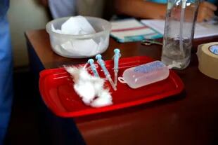 En el primer día de vacunación en la sede del Suteba de Ituzaingó se aplicaron más de 50 dosis.