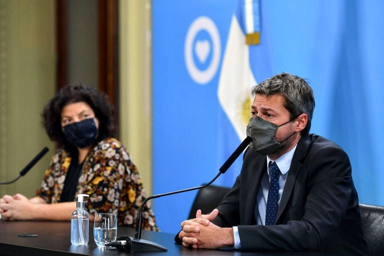 Conferencia de prensa de la ministra Carla Vizzotti junto al ministro Matías Lammens