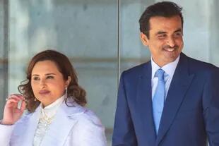 Tamim bin Hamad junto a una de sus tres esposas, Jawaher bint Hamad Al Thani
