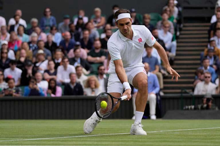 El mundo del tenis sigue con atención la evolución de Federer y se ilusiona con poder seguir viendo, al menos un un tiempo más, al suizo que hoy cumple 40 años. 