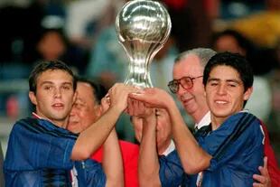 Diego Markic y Juan Román Riquelme, campeones en Malasia 1997; sacrificio y elegancia en un equipo inolvidable