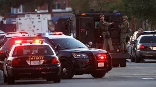 Un muerto en un tiroteo que obligó a cerrar centros de votación en California
