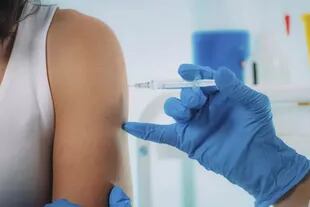 Ka Suprema Corte bochó el decreto del Presidente Biden de “o vacuna o testeo obligatorios” para el sector privado, su herramienta de elección para combatir esta fase de la pandemia de coronavirus.