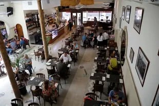 La puesta en valor del salón y sus instalaciones es obra del mismo estudio que restauró La Ideal. 