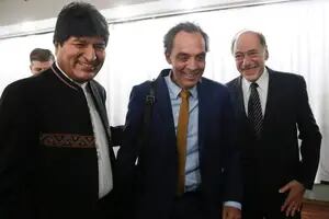 Evo Morales presentó a Zaffaroni como su asesor legal en la Argentina