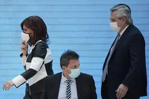El inesperado veto de Cristina a Massa y el tiempo que compró el Presidente con el desembarco de Batakis