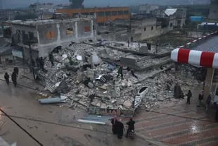 Vista de uno de los tantos edificios que quedaron reducidos a pila de escombros