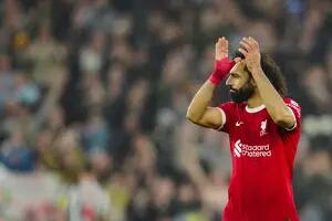 Un gol de billar, el hito de Salah, Liverpool líder y la vuelta de su figura argentina