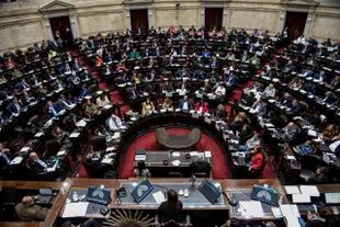 Sesión en la Cámara de Diputados para debatir el Consenso Fiscal 2022
