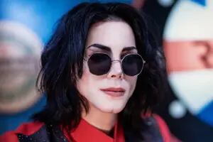 Un imitador de Michael Jackson denunció que lo agredieron tras confundirlo con Felipe Pettinato