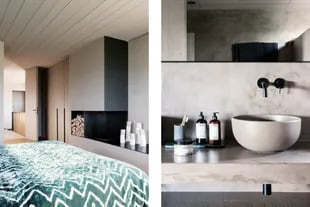 El baño sigue la misma línea estética del resto de la casa con revestimiento y mesada en microcemento color visón, y grifería negra ‘Ottavo’ (Quadro Design).