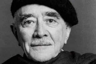 “Me pongo el sombrero para que la gente me vea”: Mujica Lainez, un best seller de otro tiempo