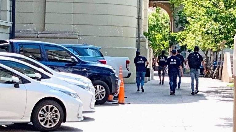 Funcionarios del Organismo de Investigaciones realizaron allanamientos en Santa Fe y Rosario en las sedes del Ministerio de Seguridad provincial