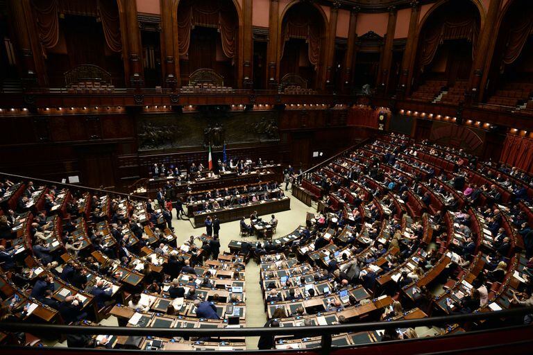 Italia aprobó una ley que recorta drásticamente el número de parlamentarios