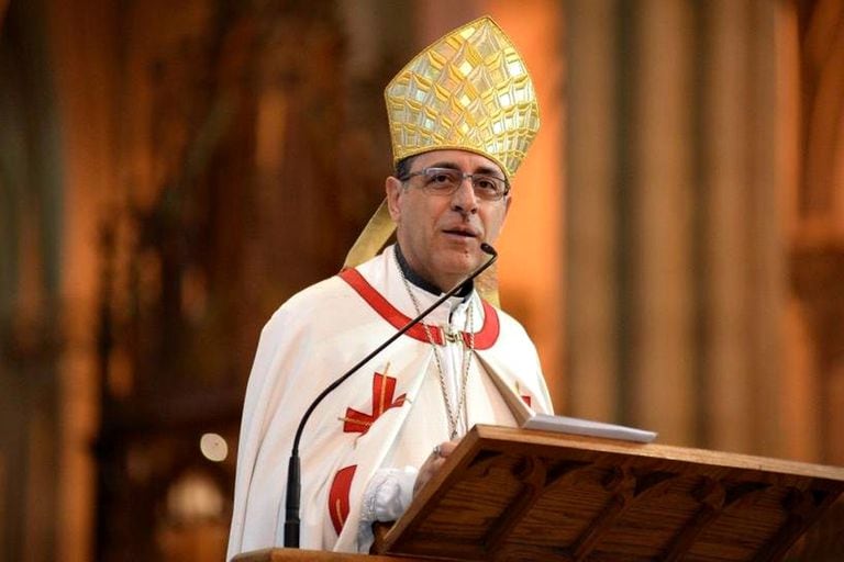 El arzobispo Víctor Manuel Fernández le pidió al Presidente "revisar a tiempo su agenda de prioridades"