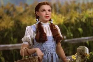 ¿Cuántos millones valen los zapatos que usó Judy Garland en el El Mago de Oz?