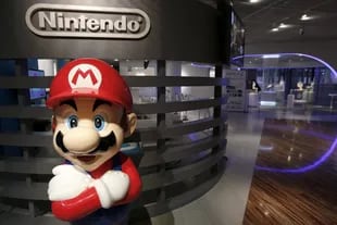 Nintendo entra en el mundo de los dispositivos móviles, pero no abandona las consolas