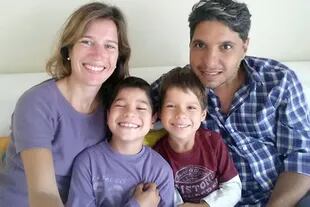 Los padres de Felipe recuperaron la sonrisa y ayudan a otras familias que deben enfrentar el Síndrome de West