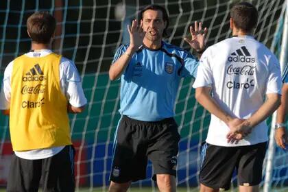 Batista dirigió a Messi, Tevez, Ángel Di María, Sergio Agüero, Gonzalo Higuaín, Fernando Gago y otras figuras, pero el seleccionado no pasó de los cuartos de final en la Copa América Argentina 2011.