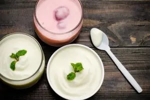 Qué tiene el yogur con el cual por sus propiedades alcanza con tomar un vaso