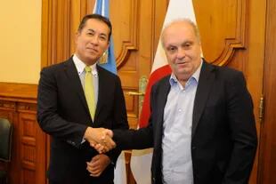 Hernán Lombardi junto a Noriteru Fukushima, el embajador de Japón en la Argentina