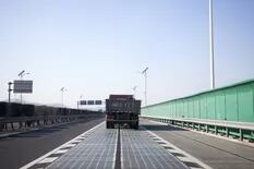 China pone a prueba una autopista hecha de paneles solares
