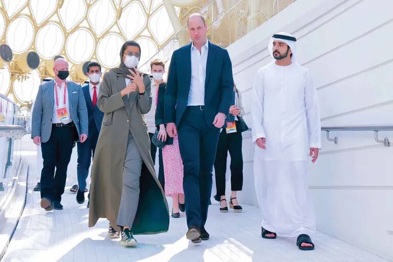 El 10 de febrero último, el duque de Cambridge se reunió con el vicepresidente de los Emiratos Árabes Unidos, el primer ministro y el emir de Dubai, el jeque Mohammed bin Rashid Al Maktoum, durante su visita a la Expo Dubai.