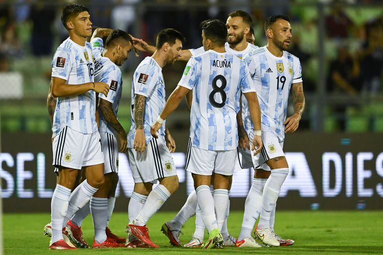 El festejo tras el gol de Ángel Correa; Argentina le ganó a Venezuela en Caracas, se afirmó como segundo en las eliminatorias y dio otro paso hacia el Mundial 2022