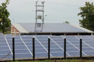 El gobierno de Japón donó unos paneles solares que son la principal fuente de energía del islote