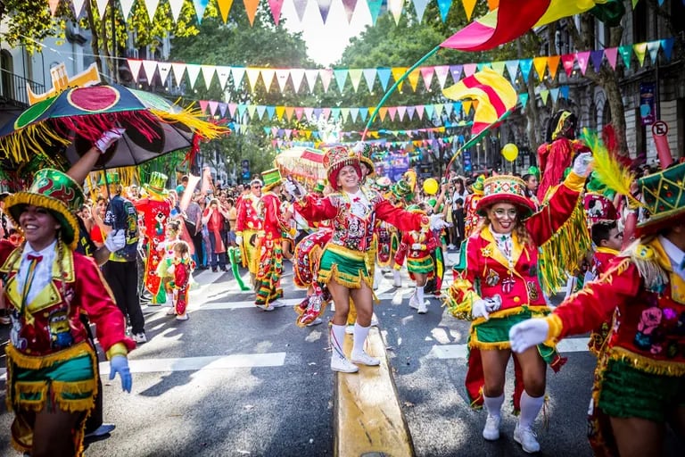 Cuándo es el feriado de Carnaval 2022 y cómo serán los festejos en las  distintas jurisdicciones - LA NACION