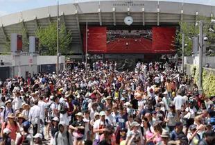 El court Suzanne Lenglen, en el fondo, el segundo estadio en importancia de Roland Garros. 