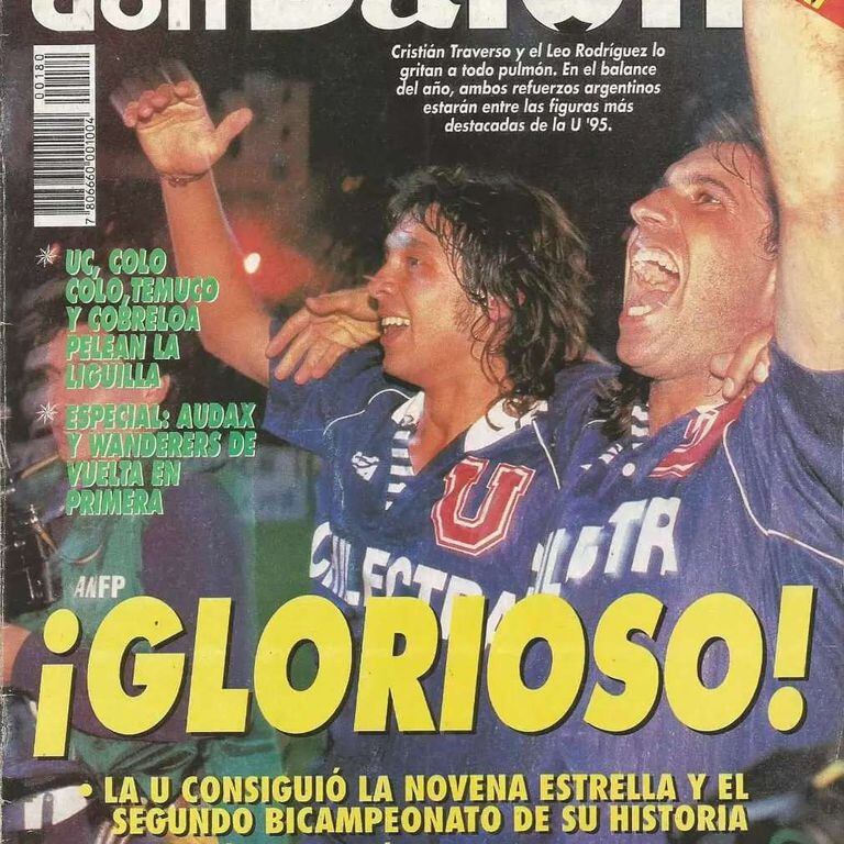 En 1995, Traverso fue campeón con la U de Chile y elegido el mejor jugador del año; aquí, abrazado con Leo Rodríguez en la tapa de Don Balón
