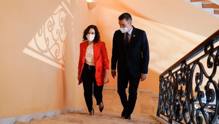 El presidente del gobierno español, Pedro Sánchez, y la presidenta de la Comunidad de Madrid, Isabel Díaz Ayuso se reunioron hoy para tratar la crisis del coronavirus